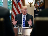 Ông Trump gây tranh cãi vì dùng chữ "súc vật" nói về nhóm dân nhập cư xấu xa