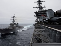 Mỹ tính tăng tàu chiến thách thức Trung Quốc trên Biển Đông