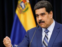 Bị Mỹ trừng phạt, Venezuela lại bị Nga đòi nợ