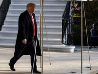Ông Trump vẫn cương quyết đòi đủ tiền xây ‘bức tường' nhưng chịu tường thép