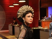 Việt Hương hóa mẹ kế, bắt thí sinh Top Chef lựa đậu