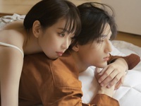 Với 