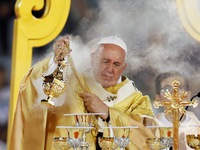Giáo hoàng nói về nạn mại dâm khi hành lễ ở Thái Lan