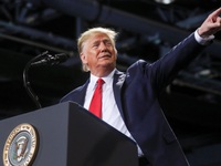 Nếu Tổng thống Trump bị luận tội, ai đắc lợi?