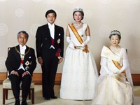 Tân Nhật hoàng Naruhito từng chờ đợi 6 năm để lấy được người mình yêu