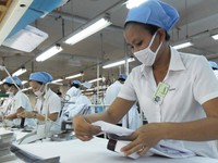 Thương chiến Mỹ - Trung: Việt Nam ít thiệt hại nhất trong ASEAN?