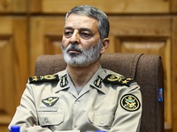Tướng Iran: Mỹ chết nhát không dám động thủ