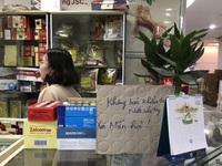Chợ thuốc lớn nhất Hà Nội đồng loạt treo biển 