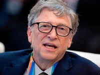 Tỉ phú Bill Gates bác thuyết âm mưu cấy chip vào người dân qua vắcxin COVID-19