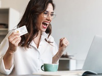 Singapore sẽ không dùng tiền mặt trong một thập kỷ tới