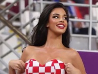 Nữ CĐV cháy nhất World Cup 2022 với váy gợi cảm, bikini 