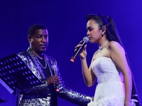 Màn song ca như nuốt đĩa của 