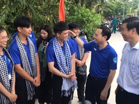 Lãnh đạo TP.HCM thăm chiến sĩ tình nguyện hè tại Đồng Tháp và An Giang