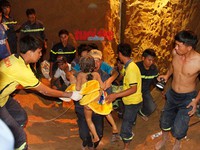 Bé gái 7 tuổi lọt giếng sâu được giải cứu trong yêu thương