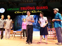 'Chàng hề xứ Quảng' Trường Giang gây cười cùng Hoài Linh, Chí Tài