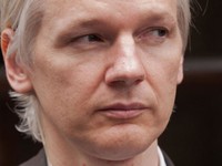 Mỹ chuẩn bị bắt giữ nhà sáng lập WikiLeaks?