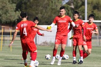 Bóng đá Việt Nam làm việc xuyên Tết Nguyên đán Nhâm Dần 2022