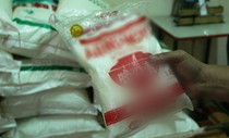 Làm bột ngọt giả từ bột ngọt Trung Quốc