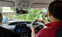 Grab bị Singapore yêu cầu duy trì ứng dụng Uber đến ngày 15-4 Grab bị Singapore yêu cầu duy trì ứng dụng Uber đến ngày 15-4