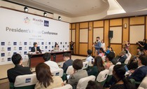 Chủ tịch ADB: Thuế là công cụ giảm bất bình đẳng xã hội Chủ tịch ADB: Thuế là công cụ giảm bất bình đẳng xã hội