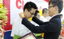 Nam sinh giành ‘cú đúp’ huy chương vàng kỳ thi Olympic TP.HCM Nam sinh giành ‘cú đúp’ huy chương vàng kỳ thi Olympic TP.HCM