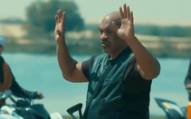 Mike Tyson đấu 'Thần Thor' cao hơn 2 mét