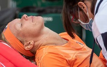Nữ tay vợt Pháp mở rộng bị tố giả chấn thương, chọc tức đối thủ