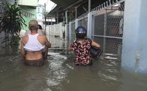 Nhiều hộ dân ngập nặng sau mưa lớn