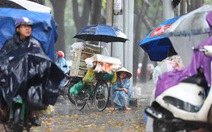 Sài Gòn mưa cả ngày lẫn đêm, chuẩn bị đón triều cường