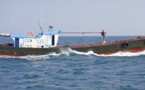 Nhiều tàu cá Trung Quốc tháo chạy khi bị phát hiện xâm phạm biển Việt Nam