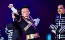 Jack Ma hóa Michael Jackson, ảo thuật như David Copperfield