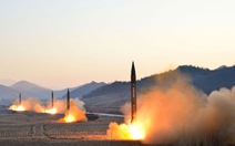 Triều Tiên bắn hạ máy bay ném bom hạt nhân của Mỹ... trên video