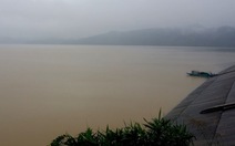 Hồ thủy điện, thủy lợi ở Huế lại xả nước đón lũ