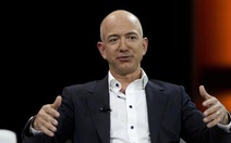 Tài sản Jeff Bezos vượt 100 tỉ USD nhờ Black Friday