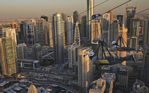 Xem clip 'người bay như chim' trên bầu trời Dubai