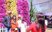 Đà Lạt nắng gắt, du khách đổ về Festival hoa