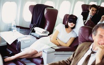 6 cách để ngủ ngon khi đi máy bay