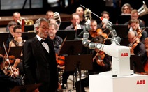 Robot chỉ huy cả một dàn nhạc người