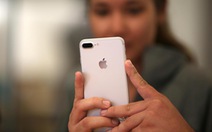 Lỗ ‘bí mật’ cạnh camera trên điện thoại iPhone là gì?