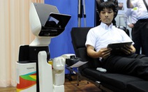 Toyota ra mắt robot làm ‘hộ lý’ giúp người khuyết tật