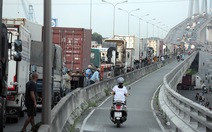 Cầu Phú Mỹ tiếp tục kẹt xe trên đường dẫn