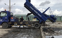 Xử lý bùn thải tại TP.HCM: Đề xuất giá thấp, duyệt giá cao