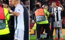 Ronaldo 'tự sướng' với fan cuồng