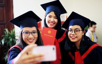 Thủ khoa tốt nghiệp đại học: Sinh viên không chỉ có việc học