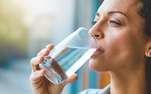 Giữ cơ thể đủ nước: Vì sao quan trọng đến vậy?