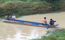 Tắm giữa mưa bão, nam thanh niên bị nước cuốn trôi