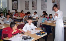 Ban hành chương trình dạy tiếng Việt cho người Việt Nam ở nước ngoài