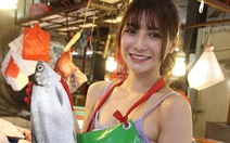 Dân mạng thích mê ‘cô gái bán cá đẹp nhất’ ở Đài Loan