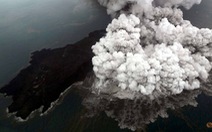 Indonesia áp đặt vùng cấm bay quanh núi lửa Krakatau