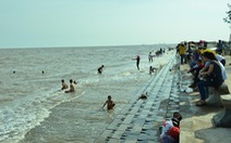Cứu sống sáu trẻ bị đuối nước tại biển Trà Vinh